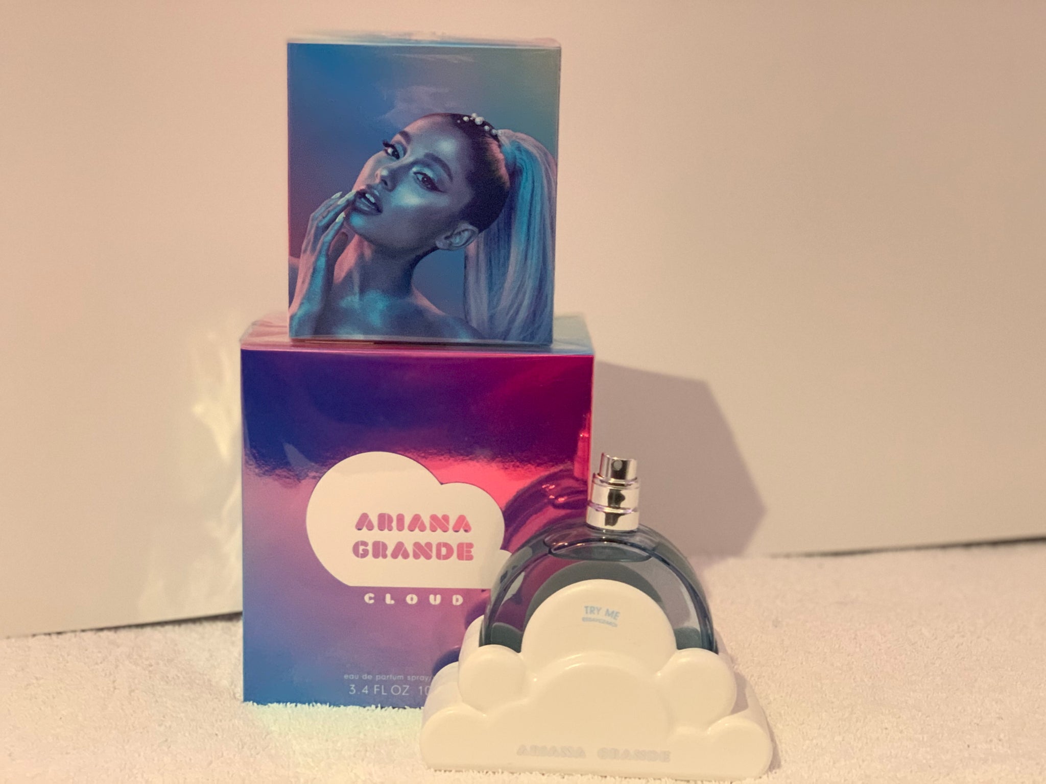Ariana Grande Cloud